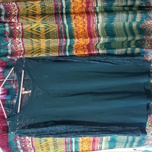 LC Lauren Conrad lacey tee, Large, Green